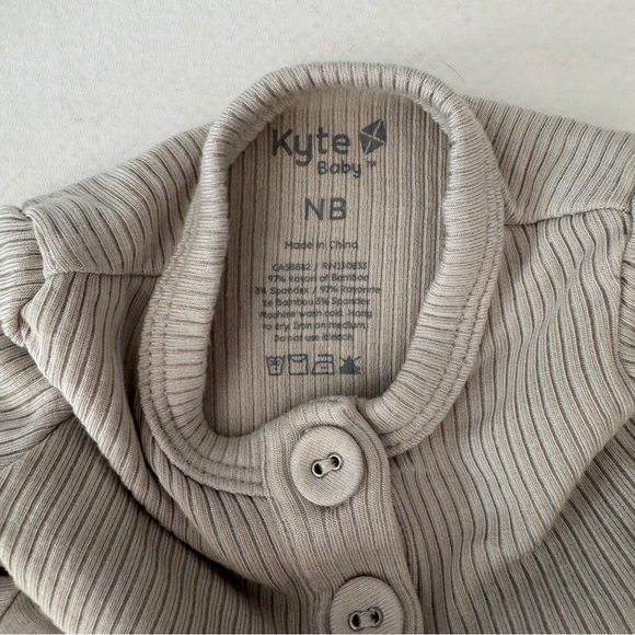 Kyte BABY Ribbed Henley Set - Picture 7 of 9